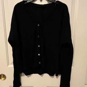 Long sleeve black crop top